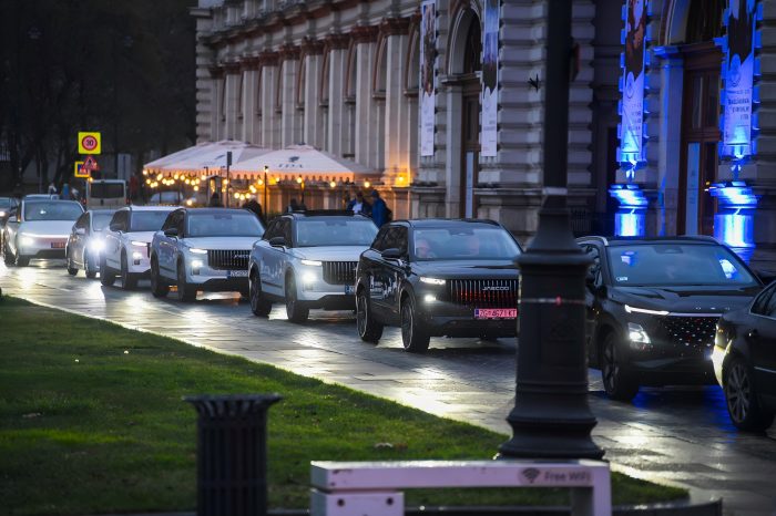 6390945093089353082886369